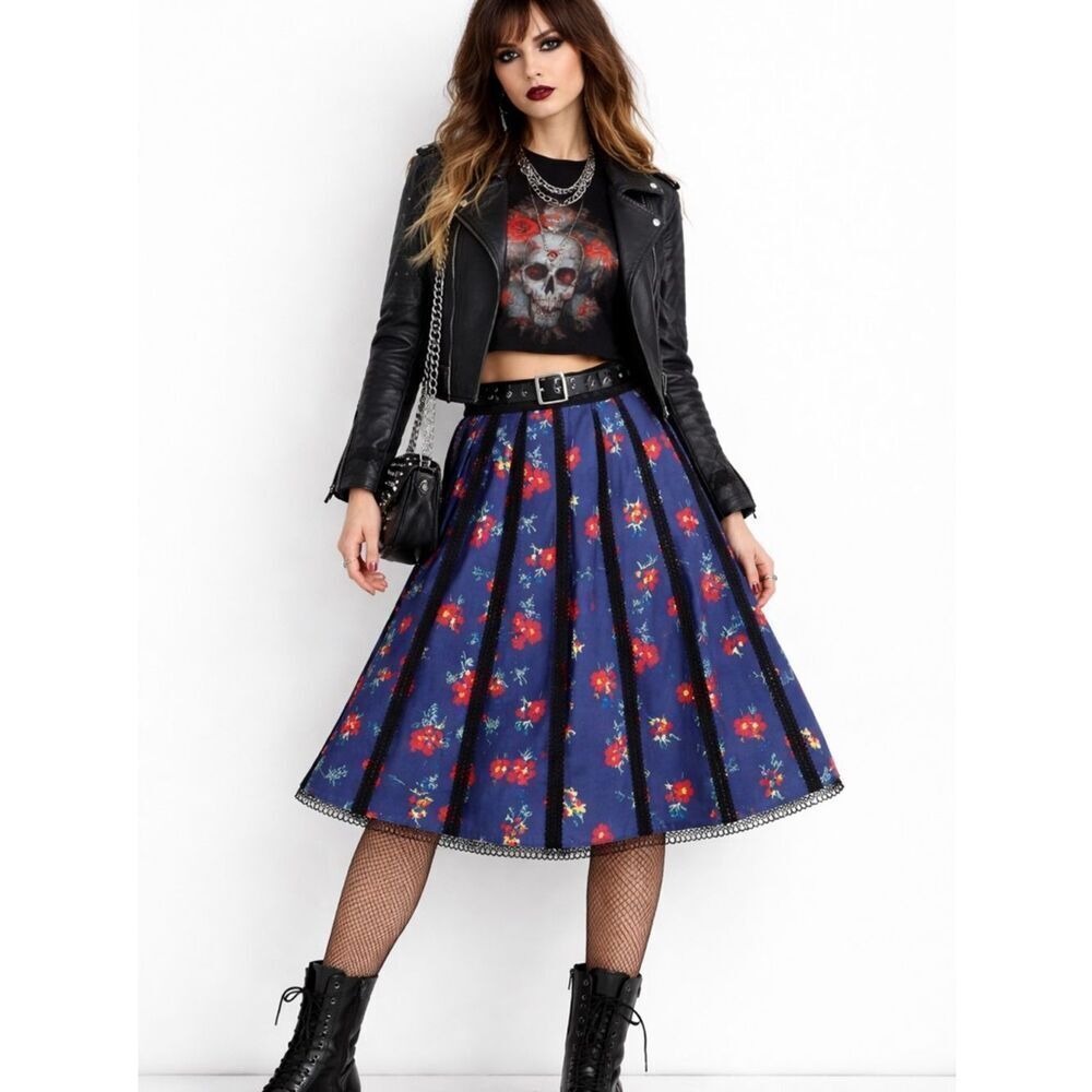 J. Peterman Blue Floral and Black Lace Fit Flare Skirt. Size 2 EUC! Grunge Goth